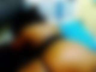 Live cam show with BrunetteDevon - Middle Aged on Camming Site