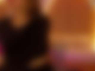 Live cam show with Riley sierra - Nipple Piercings on Milfs Live