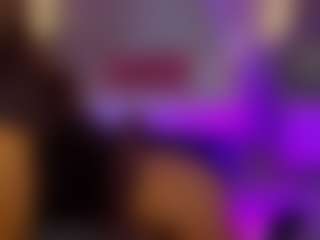 Live cam show with Riley sierra - Glasses on Hubzter Live