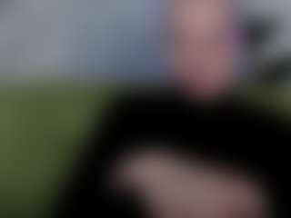 Live cam show with StephanieSea - Living Room on TottyGirls