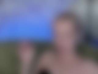 Live cam show with StephanieSea - Blue Eyes on xDating