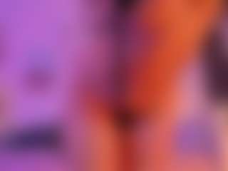 Live cam show with Victoria Saenz - Brown Hair on friskycurves.com