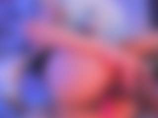 Live cam show with Victoria Saenz - Gamer on Camming Site