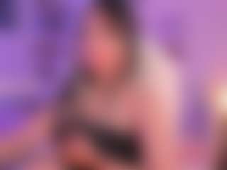 Live cam show with Victoria Saenz - Gamer Toys on Hubzter Live