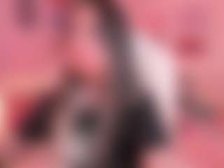 Live cam show with Victoria Saenz - Gamer on AdultVida.com