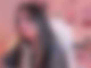 Live cam show with Victoria Saenz - Gamer Brown Hair on Fit Hotties