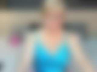 Live cam show with JillMild - Smoke on AdultVida.com