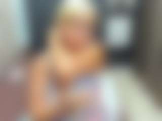 Live cam show with JillMild - Blonde Hair Middle Aged on TeamSkeetLive