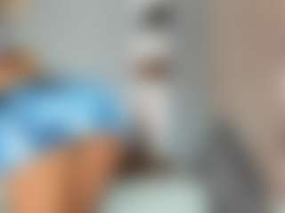 Live cam show with Agata Delphine - Blonde Hair on xxxlivecams.org