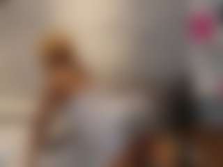 Live cam show with Agata Delphine - Role Play on Camsoda