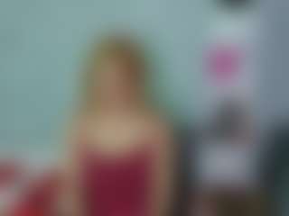 Live cam show with Agata Delphine - Living Room on Camsoda