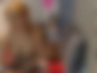 Live cam show with Agata Delphine - Blonde Hair on Camming Site