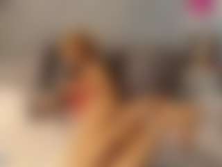 Live cam show with Agata Delphine - Blonde Hair Amateur on Dolls Live