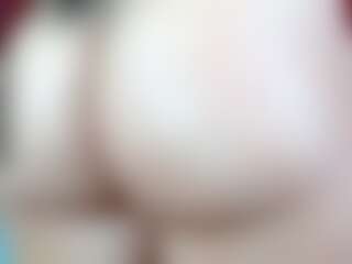 Melanikissne's Live Sex Cam Show