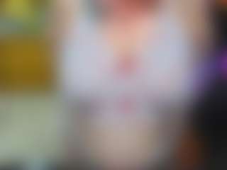 Live cam show with Softie-Sofy - Fingers on Streamer API