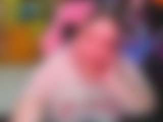 Live cam show with Softie-Sofy - Green Eyes on chickslive.net