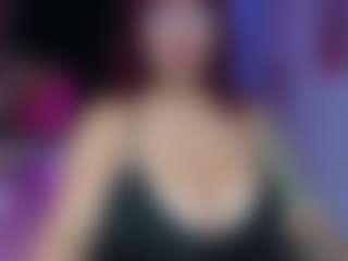 Live cam show with Lena Madison - Moaning on sexytreat.net