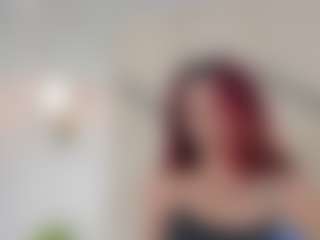Live cam show with Lia - Shaved Pussy Teen (18+) on SinfulBabes