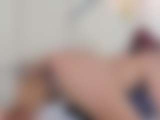 Live cam show with Lia - Dildo Or Vibrator on hrnylive.com