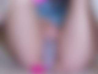 Live cam show with EllaSwert - Red Hair Teen (18+) on sexylivex.com