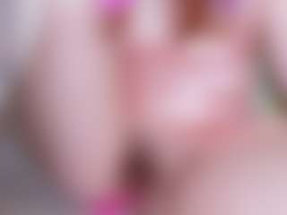 Live cam show with EllaSwert - Blue Eyes on SinfulBabes