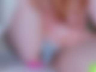 EllaSwert's Live Sex Cam Show