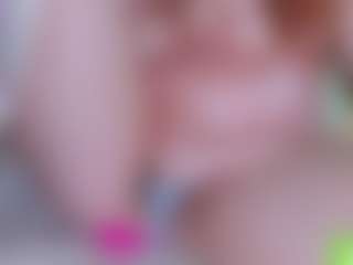 Live cam show with EllaSwert - Dirty Talk on TottyGirls