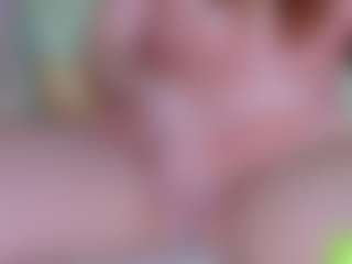 Live cam show with EllaSwert - Blue Eyes on chickslive.net