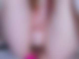 EllaSwert's Live Sex Cam Show