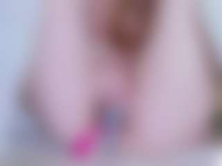 Live cam show with EllaSwert - Red Hair Cum on Camsoda