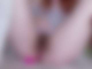 EllaSwert's Live Sex Cam Show