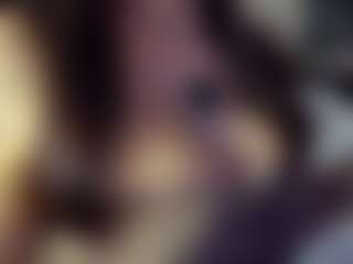 Live cam show with SeniseMorel - Petite on sexylive.show