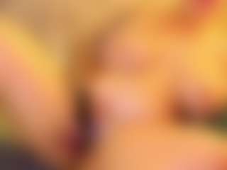 Live cam show with sarawolff - Fingers on Camsoda