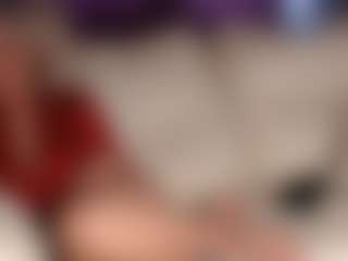 Live cam show with SquirtyMommy - Hairy Pussy on Gym Cam Girls