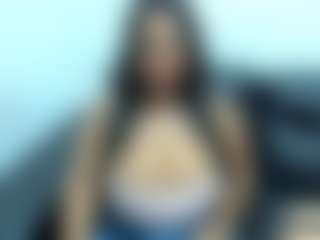 Live cam show with alysonyummyx - Glasses on Fling VIP Chat
