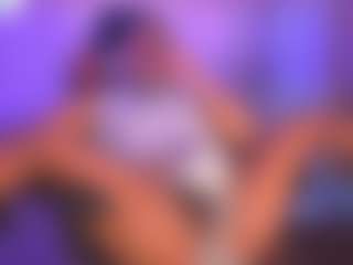 Live cam show with AMBER - Big Cock on Camsoda