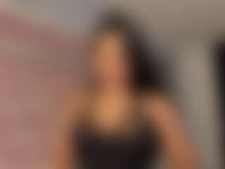 Live cam show with Soe - Ebony Petite on Mixed Magazine Live