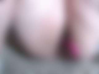 Keira Stone's Live Sex Cam Show