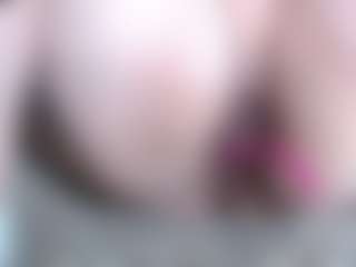 Live cam show with Keira Stone - Facial Piercings on Mixed Magazine Live