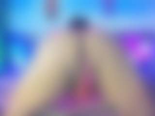 Live cam show with MiaMarin-hot - Black Hair on Camsoda
