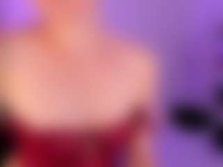 Live cam show with LorenDaze - Smoke on StripNow