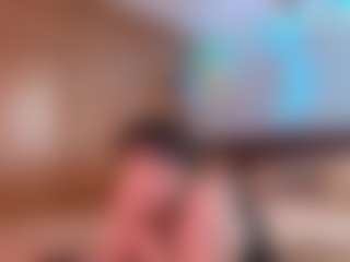 Live cam show with Isabel Sofia - Middle Aged on Camsoda