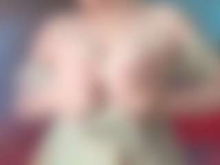 Live cam show with Isabel Sofia - Middle Aged on Lustler