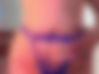 Live cam show with Isabel Sofia - Granny Lovense on sexylive.show