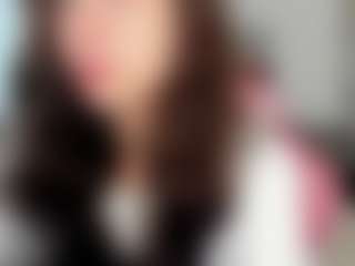 Live cam show with ohmymiami - Brown Hair on StripNow