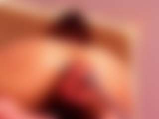Tifany-bry MILF webcam performer live streaming