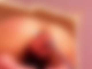 Tifany-bry MILF webcam performer live streaming