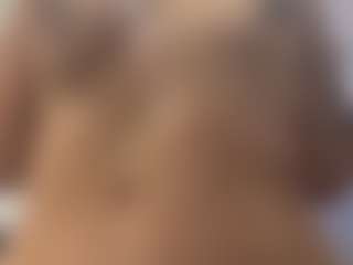 kloelove81 MILF webcam performer live streaming