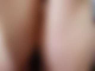 Live cam show with klylls-squirt - Living Room on Dare Cams