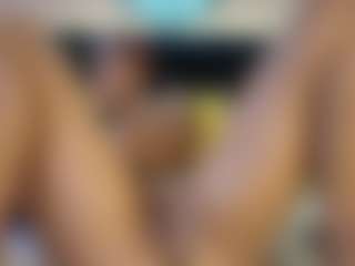 Live cam show with Lor-queen - Average on Cam Slut